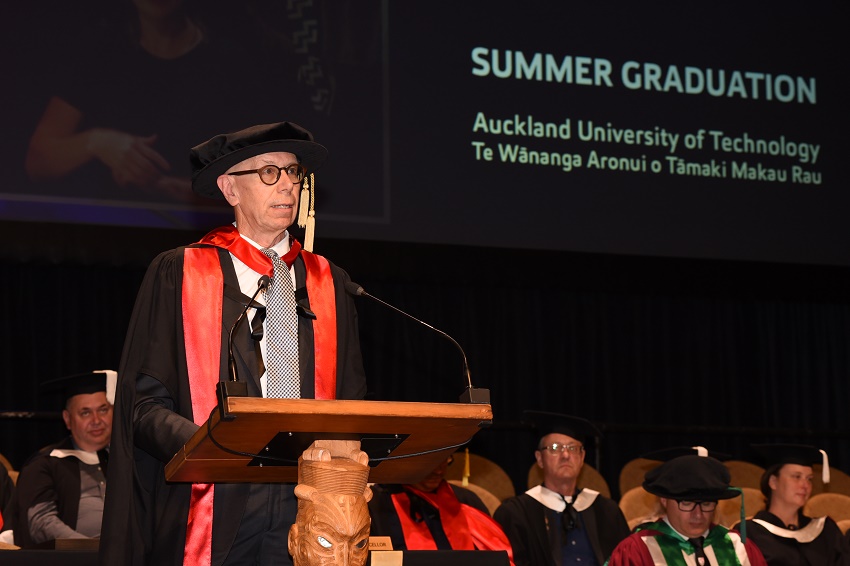 Richard Harris.jpg Richard Harris giving a speech at graduation
